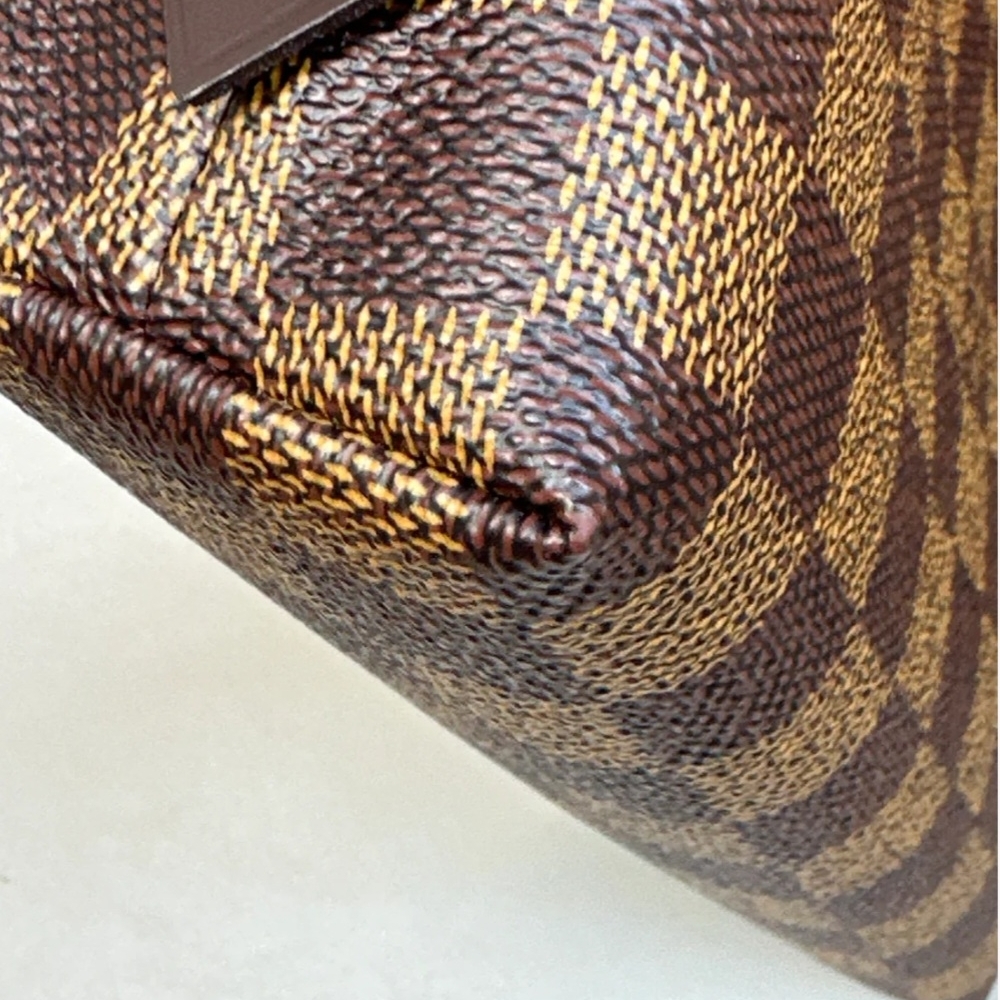 Authentic Louis Vuitton Damier Ebene Cosmetic Pouch In Excellent Condition - Picture 8 of 10